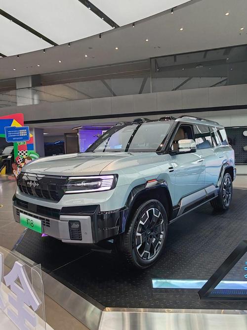 深圳龙华区智扬思企业管理咨询比亚迪方程豹硬派越野的爆款，英菲尼迪35周年与你共成长